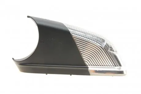 Повторитель поворота на зеркало Skoda Octavia 04-13(L) AIC 72184