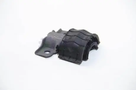 Втулка стабілізатора (переднього) MB ML-class (W164) 05- (4016995790) AUTOTECHTEILE 100 3115