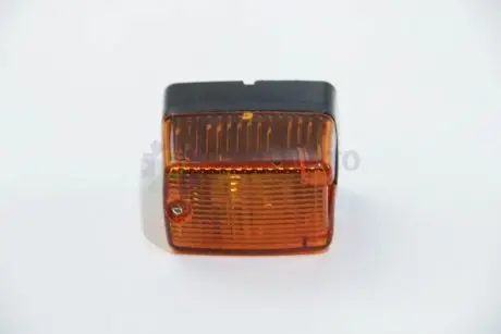 Повторитель поворота на крыло DB 609-709 (желтый) (8266) AUTOTECHTEILE 100 8266