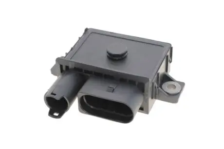 Реле свечей накаливания BMW 3 (E90/E91)/5 (E60)/X3 (E83) 2.0d 03-15 BERU GSE105