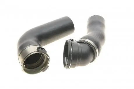 Патрубок інтеркулера BMW 5 (E60)/6 (E63) 3.0D 04-10 M57 BOGAP B1711124