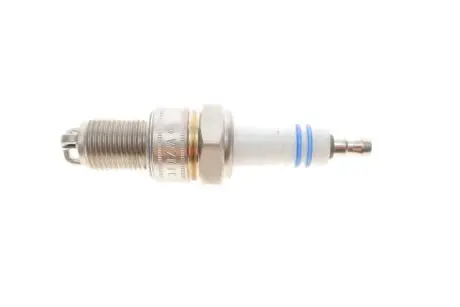 Свеча зажигания VW Golf 1.8 83-93/Audi 100 2.3 E 86-90 BOSCH 0241235756
