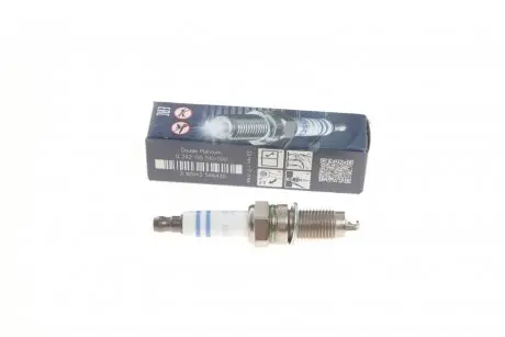 Свічка запалювання VW T5/Touareg 3.2 V6 02-09 BOSCH 0 242 135 510