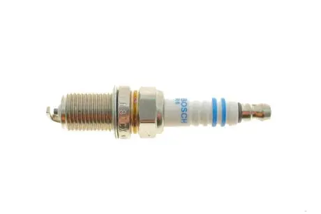 Свеча зажигания Toyota RAV 4 2.0 4WD/2.4 VVTi 00- BOSCH 0 242 229 660