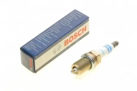 Свеча зажигания Renault Laguna/Megane/Scenic 2.0/2.0TCe 04- BOSCH 0 242 235 749