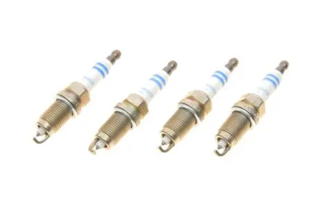 К-кт (4шт) свечей зажигания VW T4 2.8 VR6 00-03 BOSCH 0 242 235 984