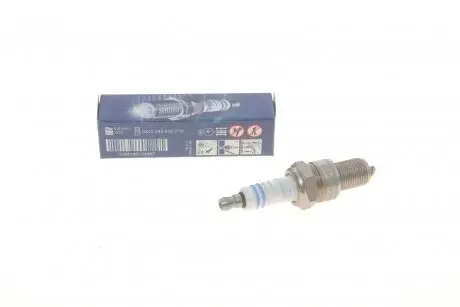 Свеча зажигания VW Passat/Golf 1.5/1.6 -83 BOSCH 0 242 245 552