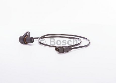 Датчик положення колінвалу Opel Astra G/H 2.0 02-10 BOSCH 0 261 210 150 (фото 1)