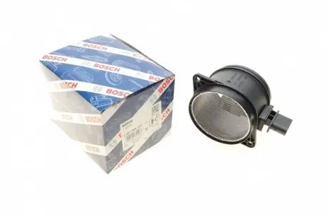 Витратомір повітря BMW 3 (E90)/5 (E60)/X3 (E83)/X5 (E70) 04-13 M57/N47 BOSCH 0281006147