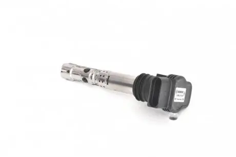 Катушка зажигания VW Golf 1.8T/Passat 1.8T/2.0 00-05 BOSCH 0 986 221 024