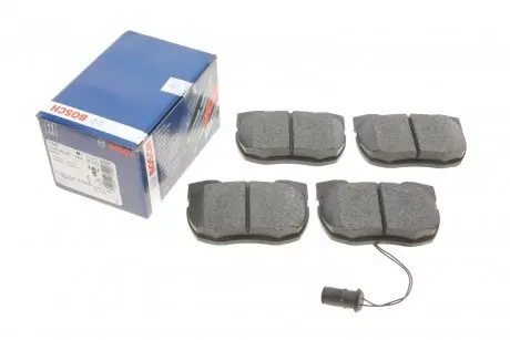 Колодки гальмівні (передні) Land Rover Discovery/Range Rover 88-98 (+ датчик) BOSCH 0 986 424 287