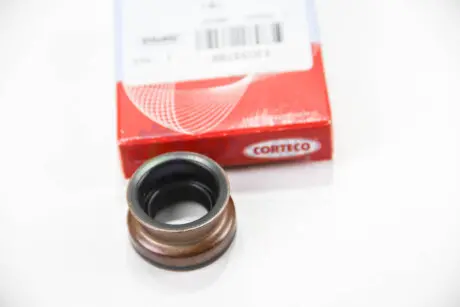 Сальник валу первинного КПП Mazda 323/626 -02 (16x28x15.2) CORTECO 19033799B