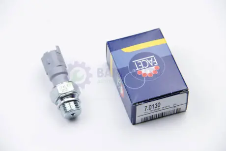 Датчик тиску оливи (0,5bar/1 конт./сірий)BERLINGO/JUMPER/DUCATO 1.4-3.0 93- FACET 7.0130