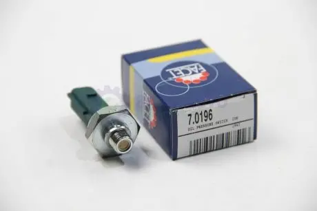 Датчик тиску оливи Audi A4/A6/ Skoda Fabia/Rapid/ VW Caddy/Golf/Passat/Touran 1.2-4.2 03- FACET 7.0196