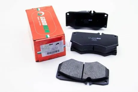 Тормозные колодки передние MB 207-410 GOODREM RM1173