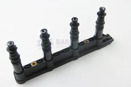 Котушка зажигания CITROEN(C2,C3,C4)/PEUGEOT(1007,207,307) 1.4 03- HELLA 5DA358000-311