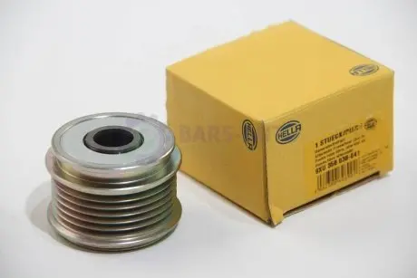 Шкив генератора Caddy III/Crafter/T5/Golf 95- HELLA 9XU358038041