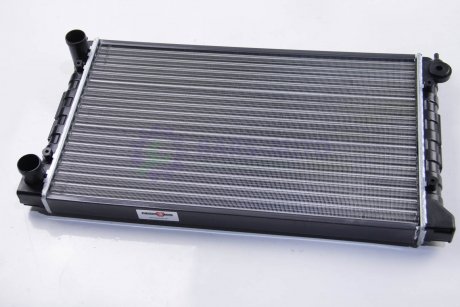 Радиатор охлаждения Passat -97 (-AC) JP GROUP 1114201900 (фото 1)