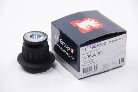 Сайлентблок підрамника Audi 80 -91/Passat B2 -88 JP GROUP 1117906300