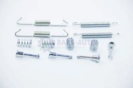 Монтажний к-кт барабанних гальм зад. BMW X5/VW T5/TOUAREG 02- 185х30 JP GROUP 1163950110