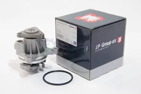 Водяний насос Focus/Fiesta 1.8/2.0 Mazda 3/5/6 Volvo 04- JP GROUP 1514102100
