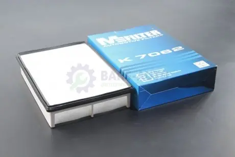 Фільтр повітряний Mazda 3/5 1.6-2.3 03- M-FILTER K7062