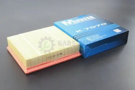 Фільтр повітряний W176/246 11- M-FILTER K7070