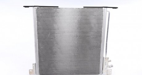 Радиатор кондиционера Vito 96>03 MAHLE / KNECHT AC 212 000S (фото 1)