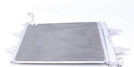 Радиатор кондиционера Skoda Fabia/Roomster/VW Polo 1.0-2.0/1.4-1.9D 99- MAHLE / KNECHT AC 359 000S (фото 1)