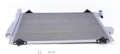 Радиатор кондиционера Citroen C5 II/III/C6/Peugeot 407 1.6-3.0D 02- MAHLE / KNECHT AC 585 001S