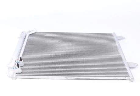 Радіатор кондиціонера VW CC/Passat 1.4-3.6 07-16 (417x568x17) MAHLE / KNECHT AC 734 000S