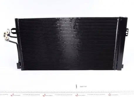 Радиатор кондиционера MB Vito (W639) 2.2CDI 03-08 (крепление на 2 шпильки) MAHLE / KNECHT AC 762 000S