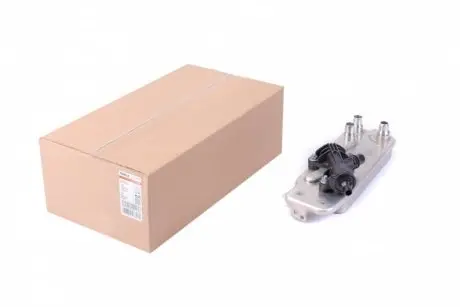Радіатор масляний BMW 5 (F10, F18) 3.0i 10-/7 (F01, F02, F03, F04) 3.0/4.4i 08- N55/N63/N74 MAHLE / KNECHT CLC 90 000P