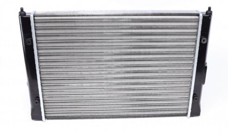Радиатор охлаждения двигателя Golf III 1.4 91-99 MAHLE / KNECHT CR 364 000S