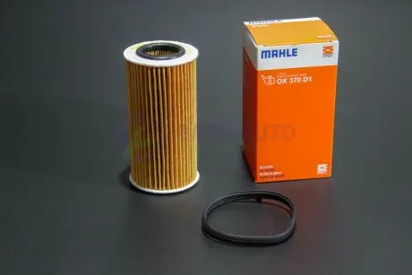 Фильтр масляный Volvo C30/C70/S40/S60/S80 10- MAHLE / KNECHT OX 370D1