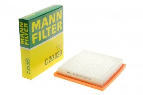 Фільтр повітряний Nissan Note 1.5dCi 13- -FILTER MANN C 20 029