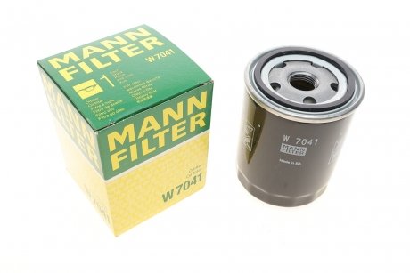 Фильтр масляный двигателя -FILTER MANN W7041 (фото 1)