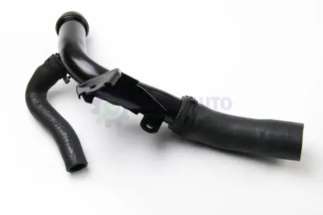 Патрубок системи охолодження Trafic/Vivaro 2.0dCi 06- Metalcaucho 03227