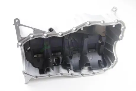 Масляный поддон Kangoo/Logan/Megane 1.5dCi/1.6i 01- Metalcaucho 05498
