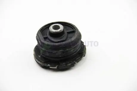 Подушка задньої балки MB E-клас (W210) 95-02 (передня) Metalcaucho 06080