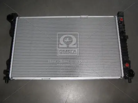 Радиатор охлаждения MERCEDES C/CLC-CLASS W203 (00-) NISSENS 62786A