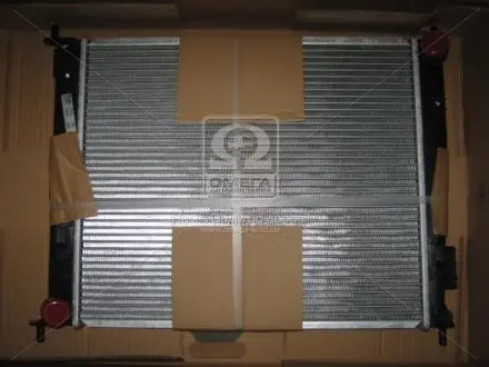 Радіатор охлождения KIA SOUL I (AM) (09-) 1.6 i NISSENS 66742