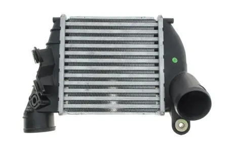 Радиатор интеркулера Skoda Octavia/VW Bora/Golf IV 1.8T/1.9TDI 97-05 NRF 30935