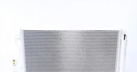 Радиатор кондиционера BMW 1(F20)/2(F22)/3(F30)/4(F32) 10- NRF 35970