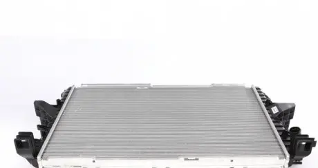 Радіатор охолодження VW Multivan V/T5 03- NRF 53154