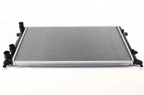Радиатор охлаждения VW Jetta IV 1.6-2.5 10- NRF 59057