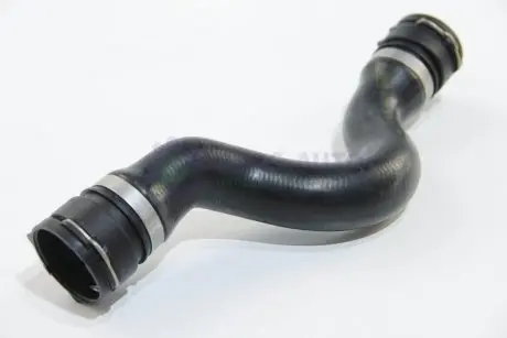 Патрубок системи охолодження Volvo S60/S80/V70/XC60/XC70 3.0-3.2 07- RAPRO R31157