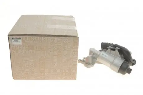 Корпус масляного фильтра (с радиатором) Master III 2.3 dCi 10- FWD /Trafic II 2.0 dCi 06- RENAULT 8201005241