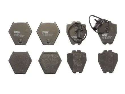 Колодки Гальмівні (передні) Audi A4 97-01/A6 97-05/VW Passat B5 00-05/Phaeton 02-08 (+датчики) TRW GDB1381