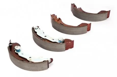 Барабанные тормозные колодки NISSAN MICRA, NOTE; RENAULT CLIO (1.0-2.0, 01.03-) TRW GS8470